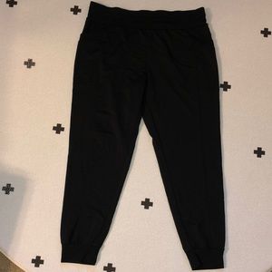 Women’s used 32 degrees black joggers. Size L.